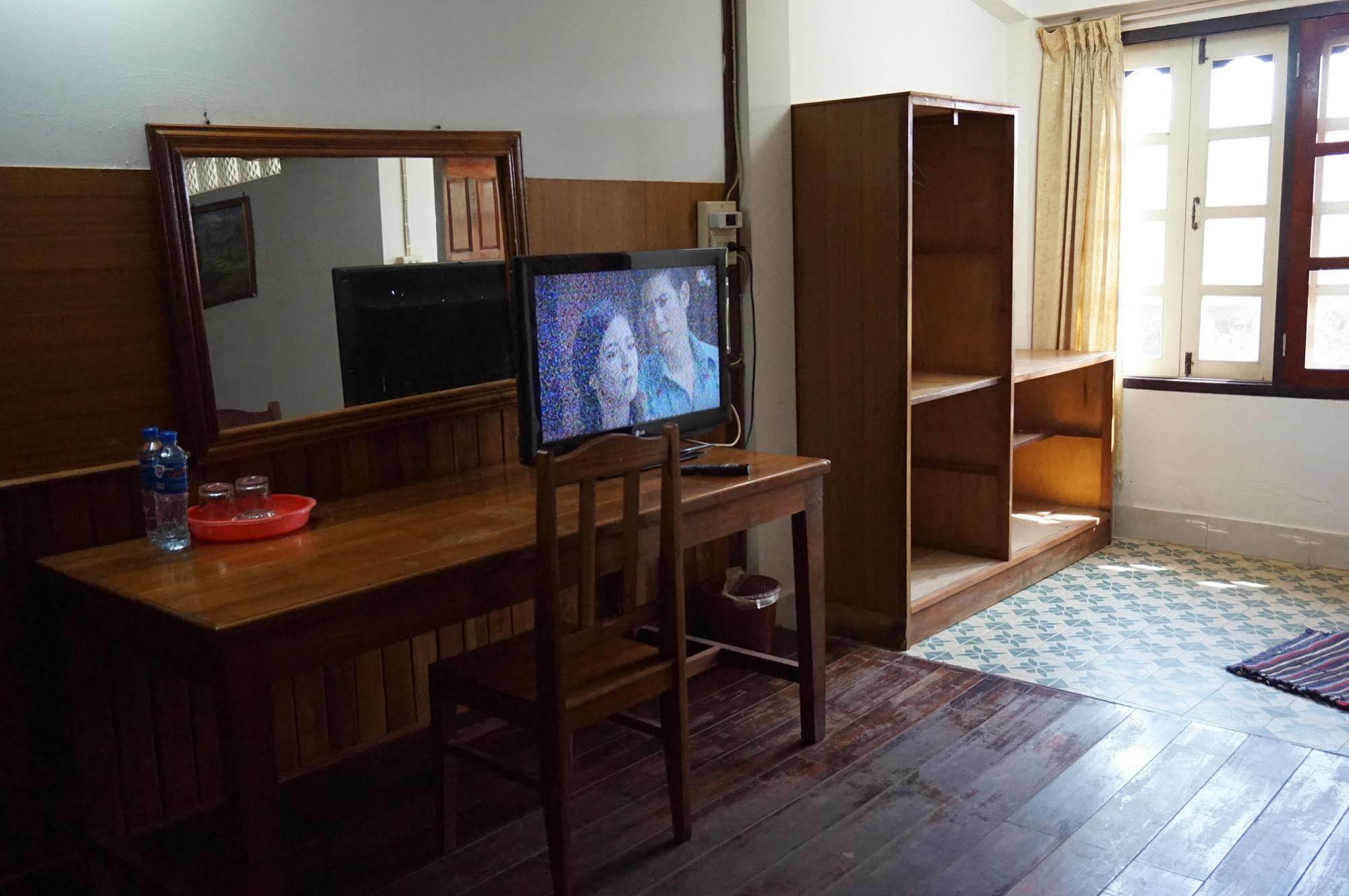 Champa Hotel Pakxe Eksteriør billede